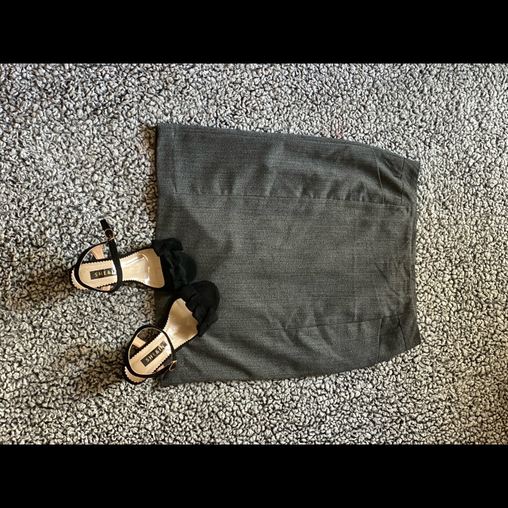 Pencil Skirt w/ Pockets